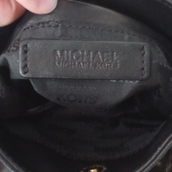 Michael kors black leather crossbody bag with adjustable strap - Picture 4 of 5